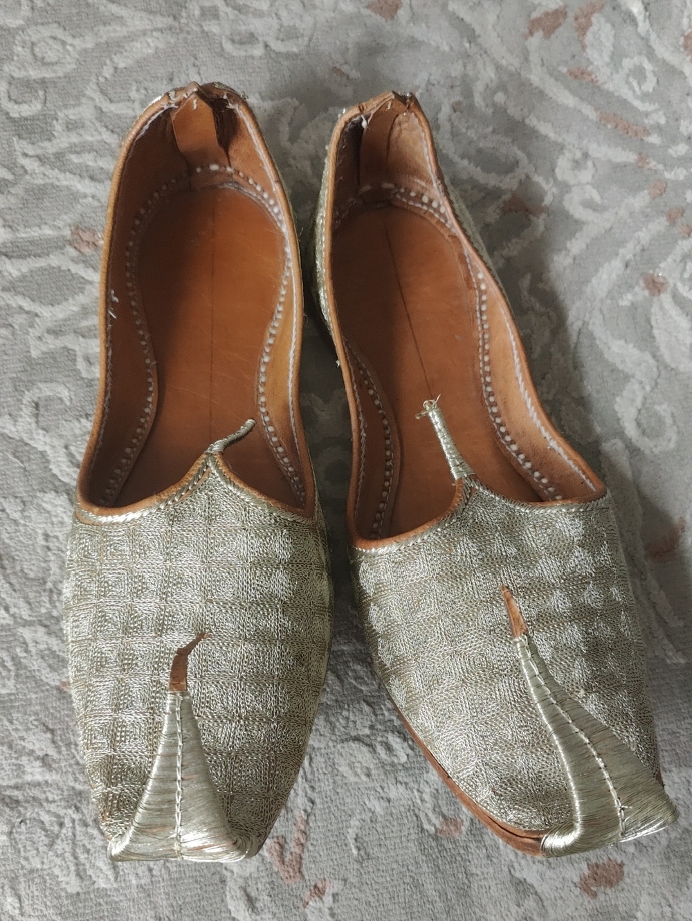 Gold Arabian Handcrafted Leather Textured Jutti Flats